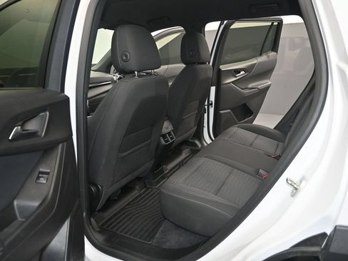 Used 2025 Chevrolet Equinox LT FWD image 12