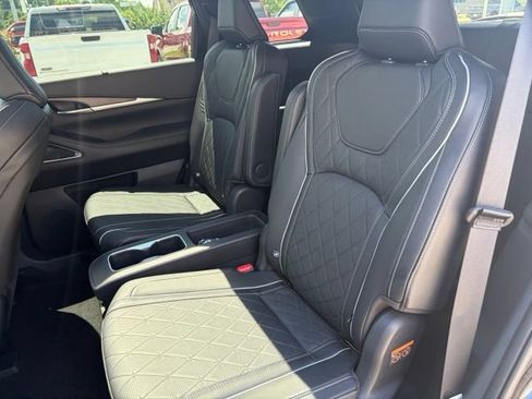 Used 2025 INFINITI QX60 Autograph w/ Cargo Package AWD/4WD image 32