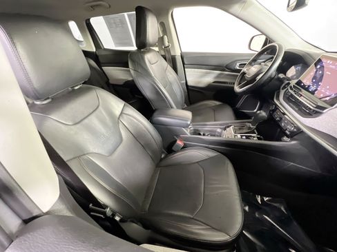 Used 2022 Jeep Compass Latitude AWD/4WD image 25