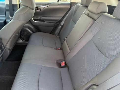 Used 2025 Toyota RAV4 LE AWD/4WD image 29