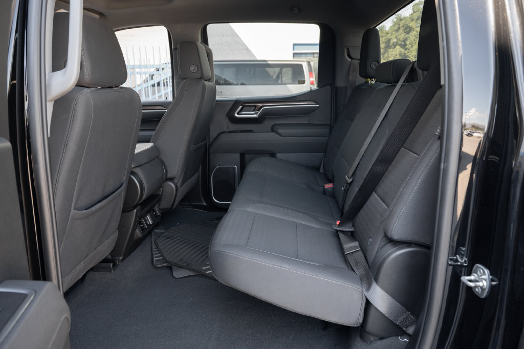 Used 2025 Chevrolet Silverado 1500 LT w/ LPO, Dark Essentials Package RWD image 37