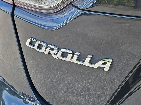 Used 2024 Toyota Corolla LE FWD image 31