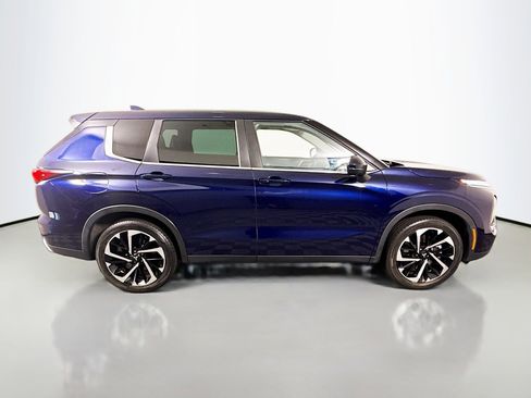 Used 2022 Mitsubishi Outlander SEL Black Edition image 11