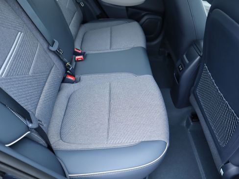 New 2026 Hyundai Venue SEL FWD image 19