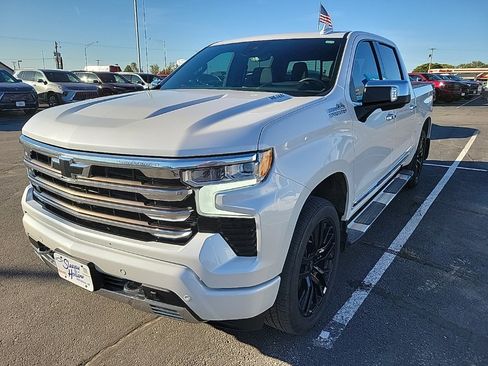 Used 2022 Chevrolet Silverado 1500 High Country w/ Technology Package image 1