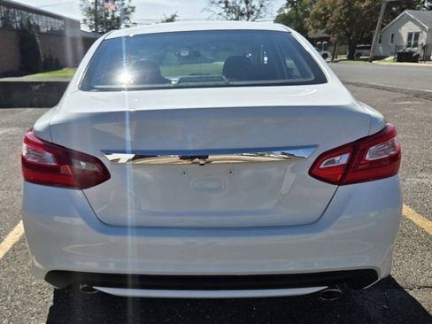 Used 2016 Nissan Altima 2.5 S w/ Power Driver Seat Package FWD image 7