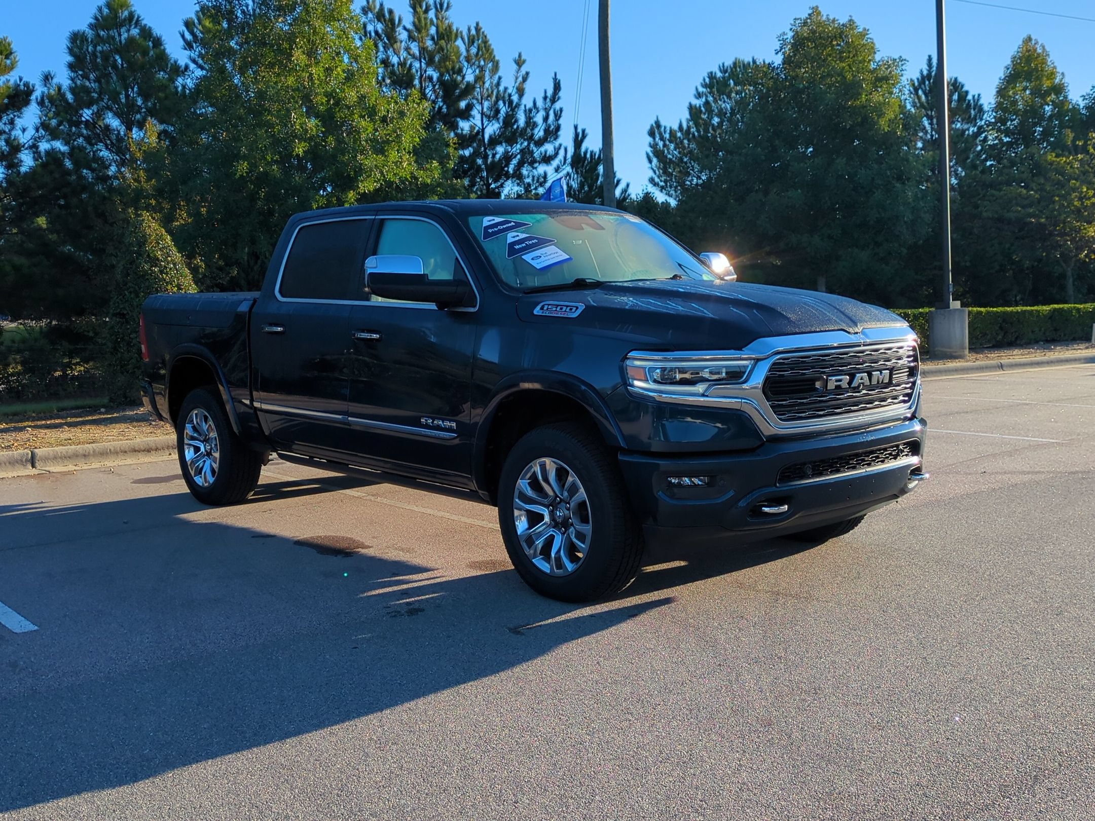 Used 2022 RAM 1500 Limited AWD/4WD image 1
