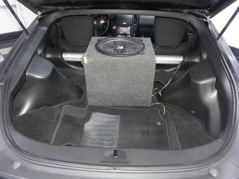 Used 2017 Nissan 370Z Coupe image 9