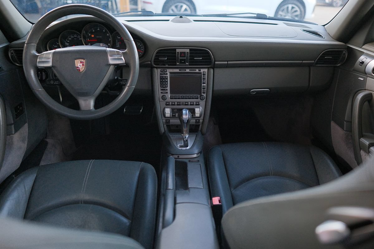 Used 2006 Porsche 911 Carrera RWD image 18