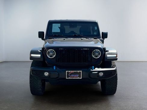 Used 2024 Jeep Wrangler Unlimited AWD/4WD image 2