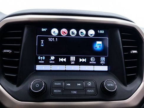 Used 2017 GMC Acadia Denali w/ Technology Package AWD/4WD image 23