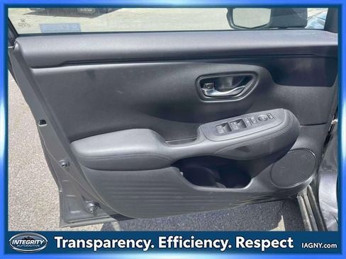 Used 2023 Honda HR-V LX image 16