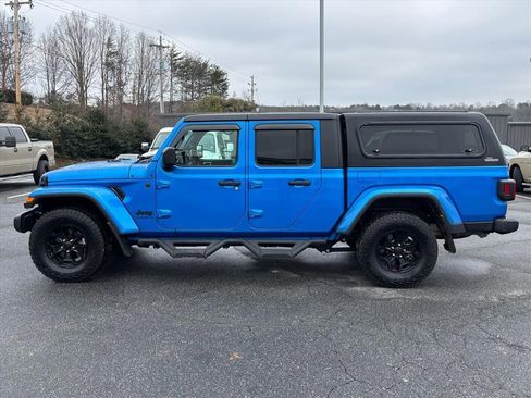 Used 2022 Jeep Gladiator Sport image 23