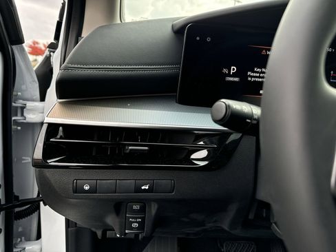 New 2026 Nissan Murano SL image 15