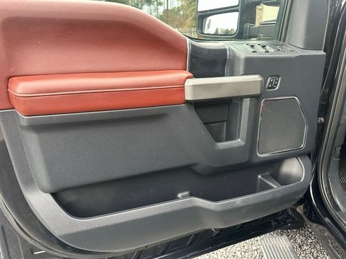 Used 2022 Ford F250 Platinum image 17