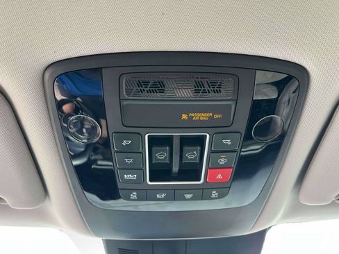 Used 2025 Kia Carnival SX FWD image 25