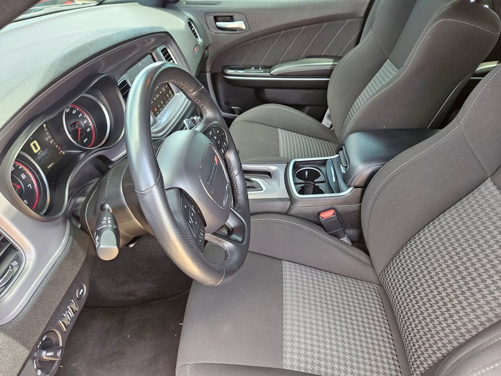 Used 2023 Dodge Charger Scat Pack w/ Technology Group RWD image 15