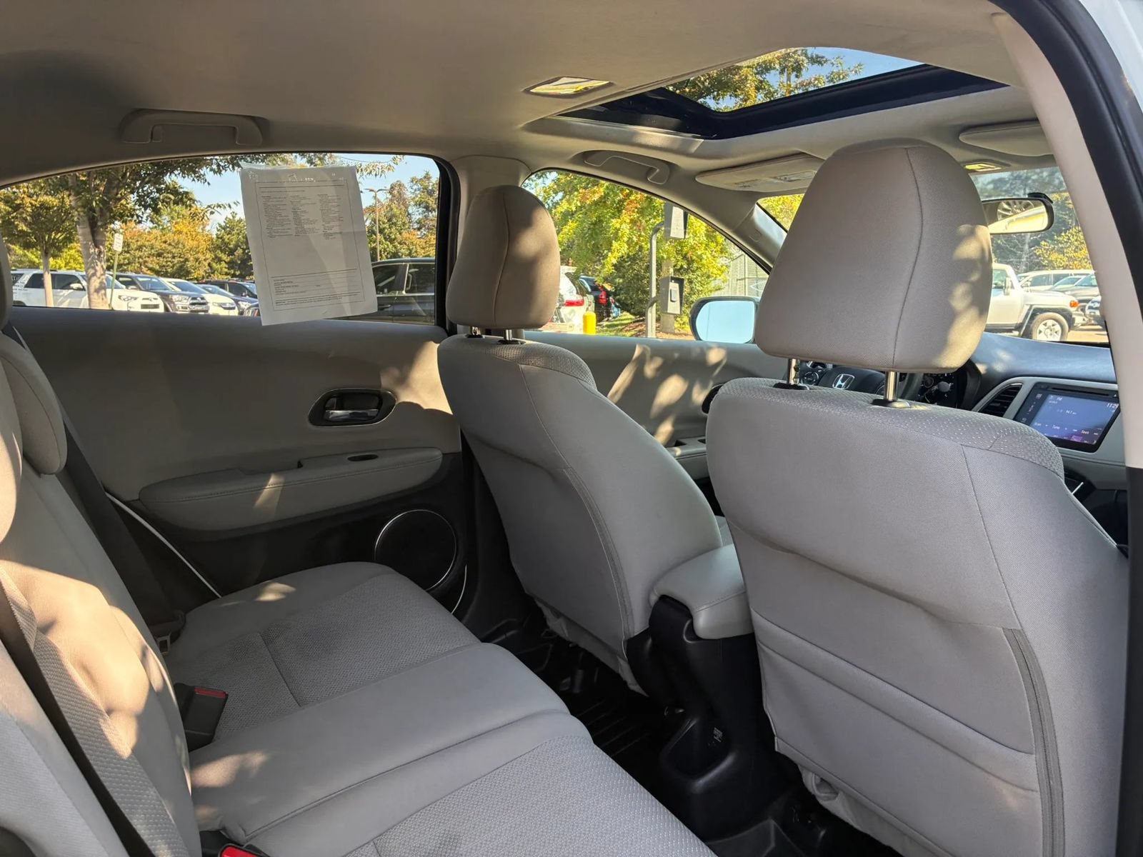 Used 2016 Honda HR-V EX image 36