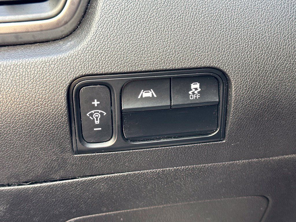 Used 2022 Kia Sorento LX FWD image 42