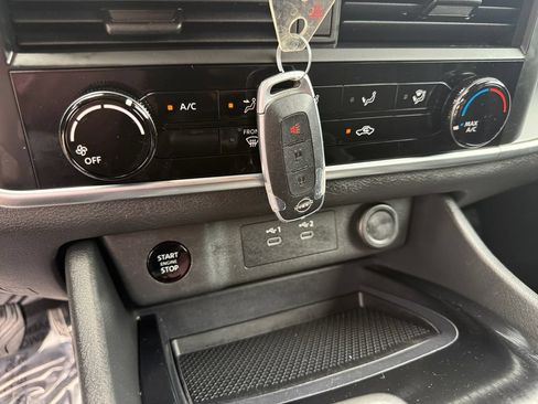 Certified 2024 Nissan Rogue S AWD/4WD image 29