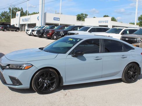 Used 2023 Honda Civic Sport image 4
