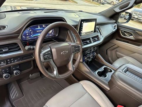 Used 2022 Chevrolet Tahoe Z71 w/ Luxury Package image 22