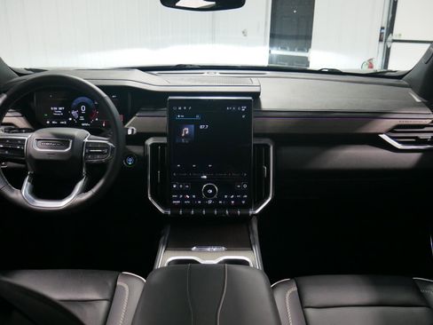 Used 2024 GMC Acadia Denali image 20