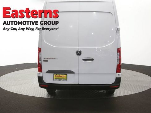 Used 2020 Mercedes-Benz Sprinter 2500 w/ Driver Convenience Package image 36
