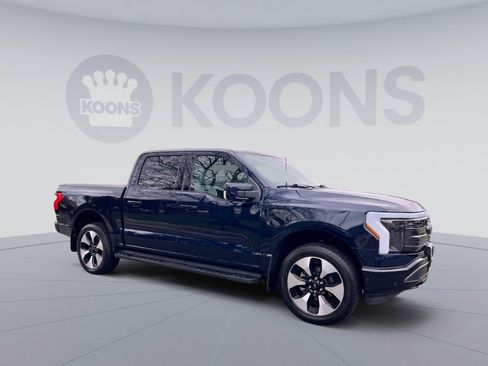 Used 2023 Ford F150 Lightning Platinum image 10