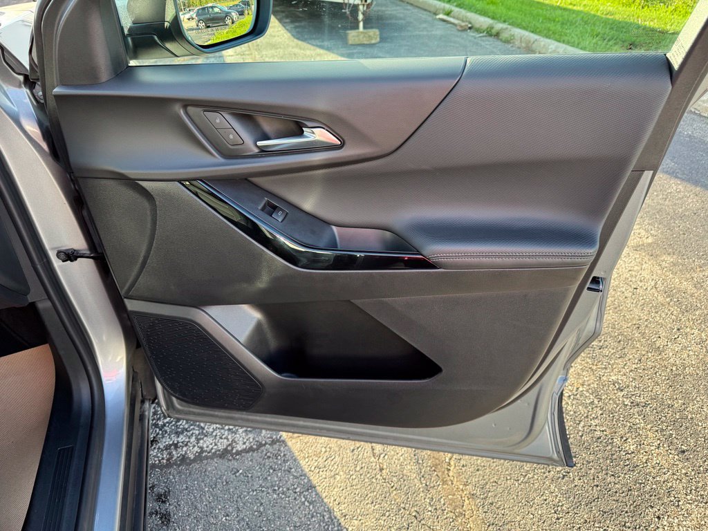 Used 2026 Chevrolet Equinox LT FWD image 18