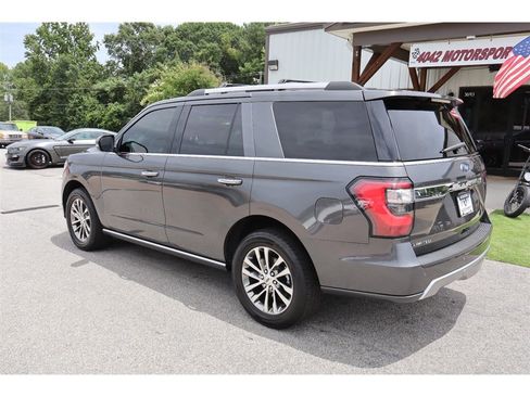Used 2018 Ford Expedition Limited w/ Equipment Group 301A AWD/4WD image 3