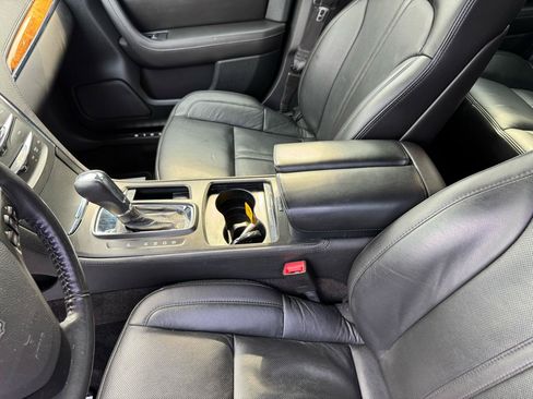 Used 2014 Lincoln MKS FWD image 33
