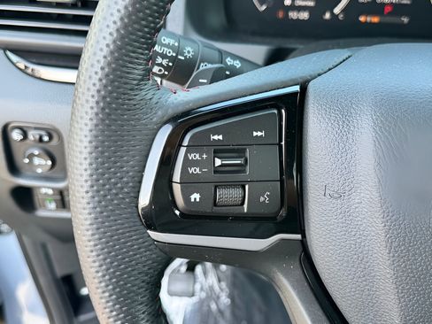 Used 2024 Honda Ridgeline Black Edition image 17