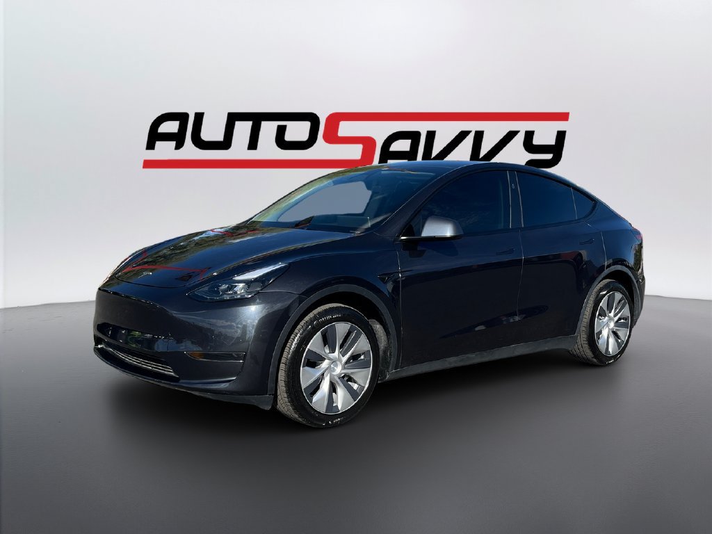 Used 2025 Tesla Model Y Long Range RWD image 1