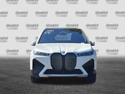 Used 2024 BMW iX xDrive50 w/ Sport Package AWD/4WD image 10
