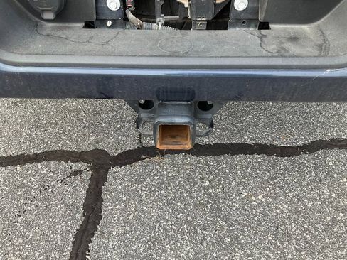 Used 2022 Chevrolet Silverado 1500 High Country w/ Technology Package image 8