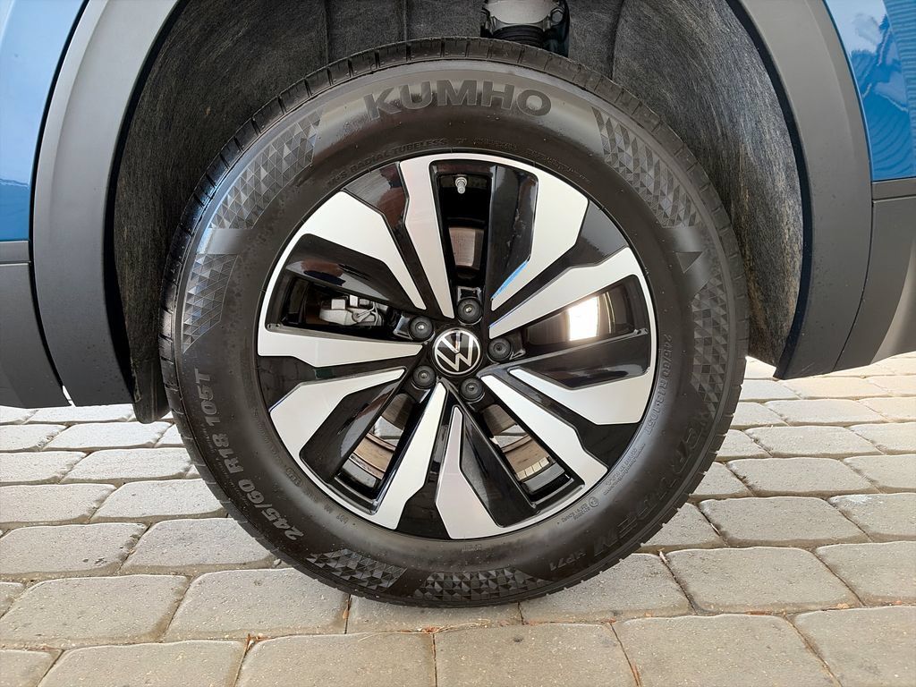 Certified 2026 Volkswagen Atlas SE FWD image 39