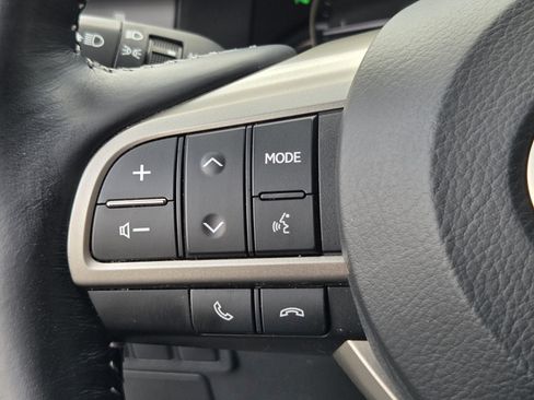 Used 2016 Lexus ES 350 w/ Luxury Package w/Wood Trim FWD image 27