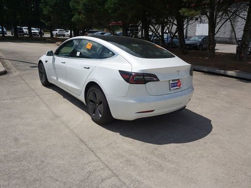 Used 2020 Tesla Model 3 Standard Range Plus RWD image 23
