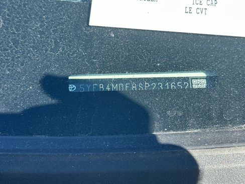 Used 2025 Toyota Corolla LE FWD image 4