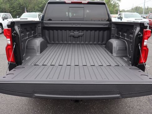 New 2026 Chevrolet Silverado 1500 RST w/ Redline Edition AWD/4WD image 27