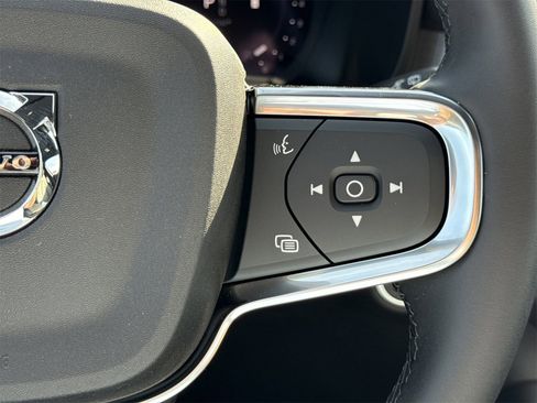 New 2026 Volvo XC40 B4 Core w/ Protection Package image 21