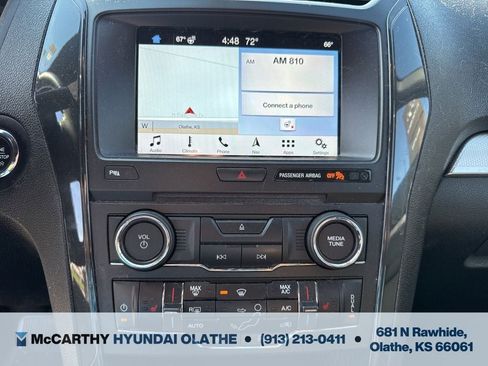 Used 2017 Ford Explorer XLT w/ Equipment Group 202A AWD/4WD image 6