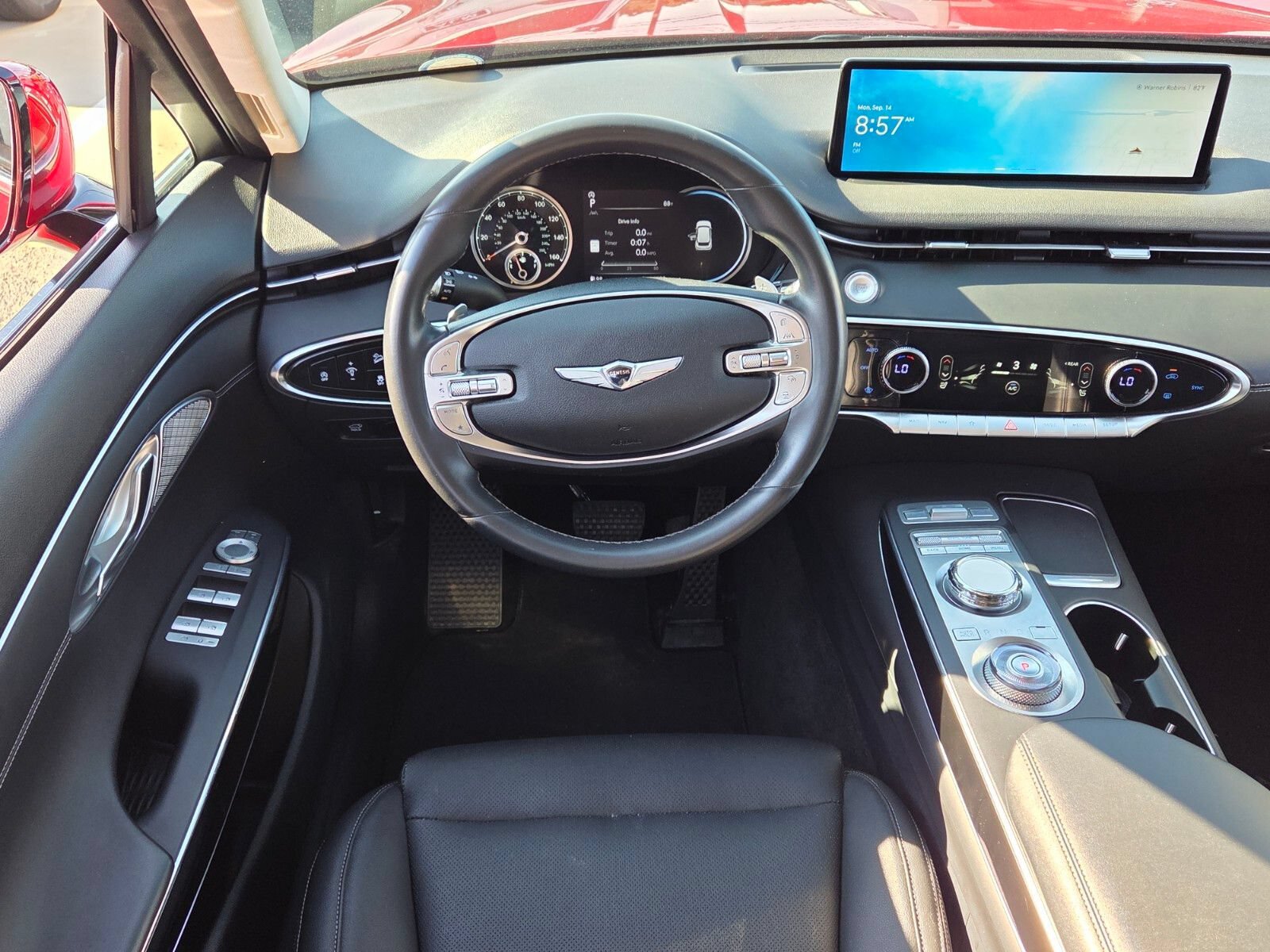 Used 2025 Genesis GV70 2.5T AWD/4WD image 7