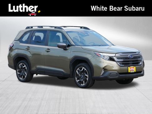 Used 2025 Subaru Forester Premium AWD/4WD image 1