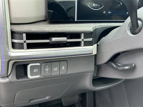 Used 2024 Hyundai Santa Fe Limited FWD image 17