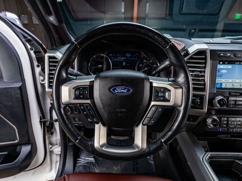 Used 2019 Ford F250 Platinum w/ Platinum Ultimate Package AWD/4WD image 19