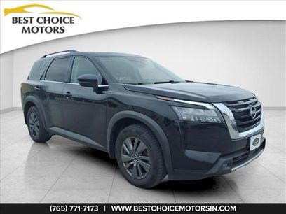 Used 2024 Nissan Pathfinder SV