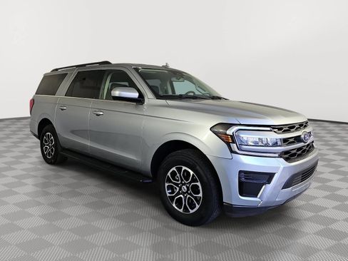 Used 2022 Ford Expedition Max XLT RWD image 2