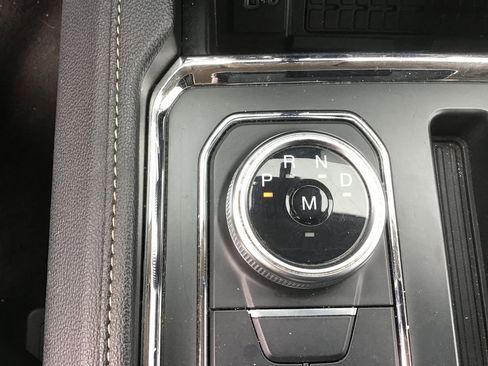 Used 2024 Ford Expedition XLT image 15